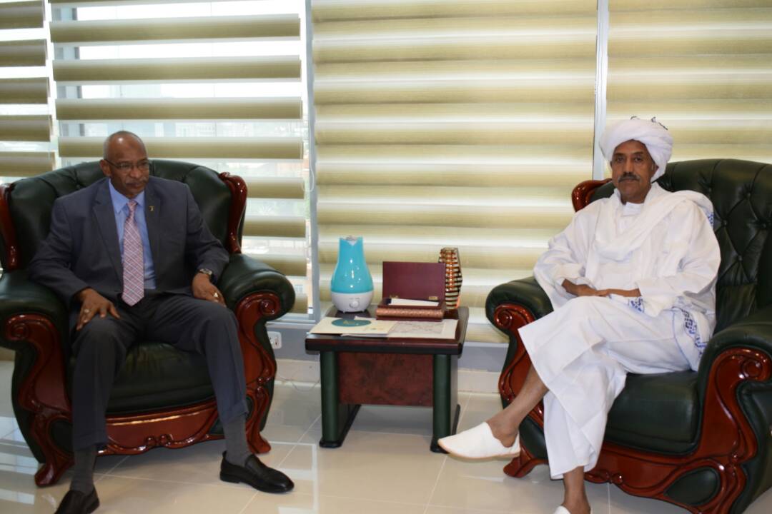 وزير العدل يؤكد اعتراف السودان بكل الحريات الواردة في الإتفاقيات الدولية