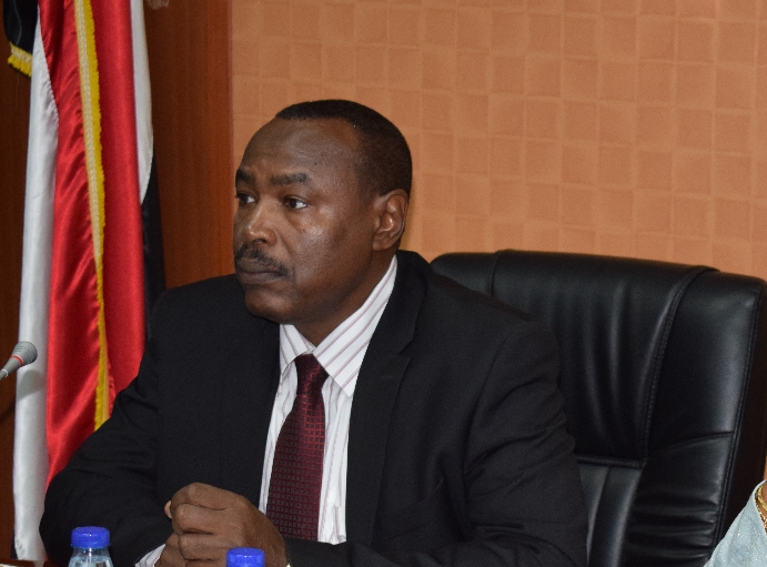 العدل تجرم ظاهرة البيع بالشيك المؤجل