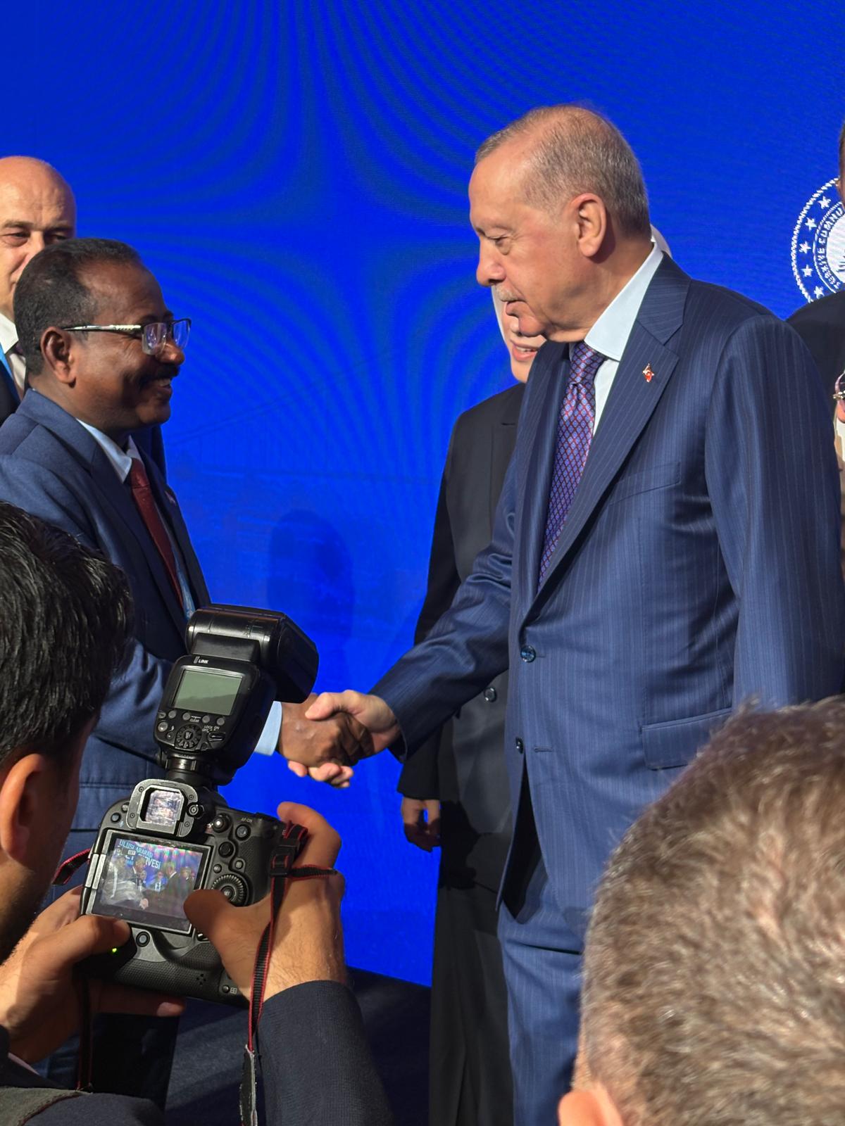 الرئيس التركي رجب طيب أردوغان يلتقي وزراء العدل المشاركين في القمة الدولية للعدالة بإسطنبول