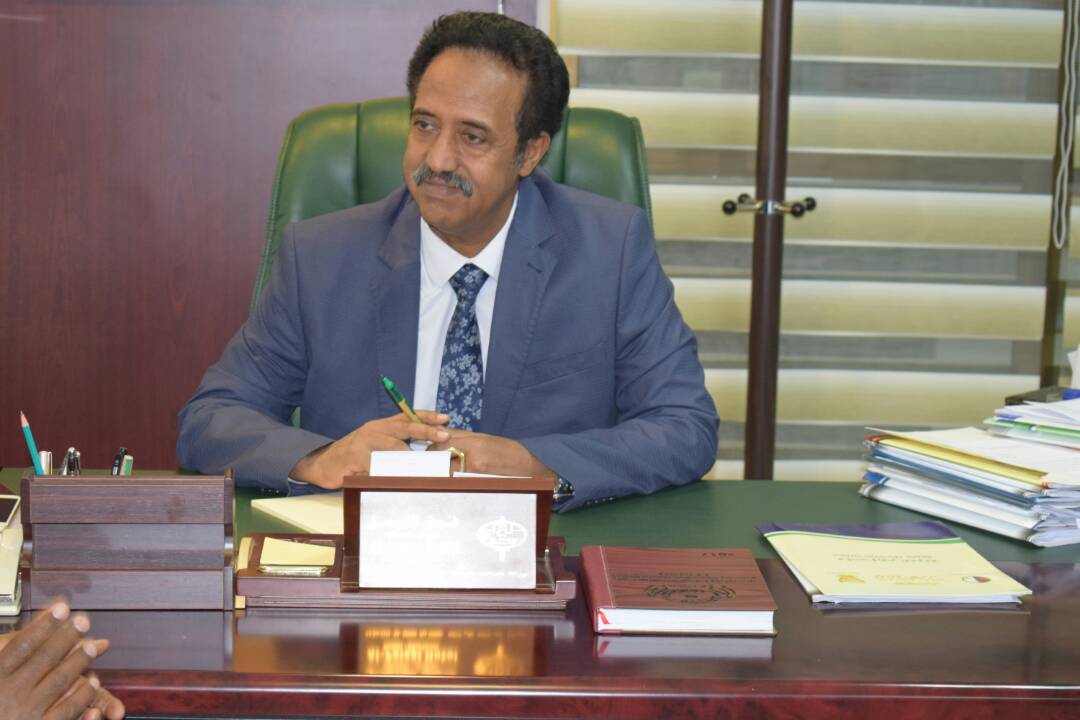 د. إدريس إبراهيم جميل وزير العدل يعود من  العاصمة الاثيوبية أديس أبابا 