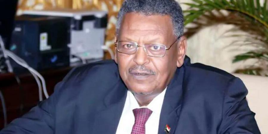 النائب الأول لرئيس الجمهورية يطلع على أداء وزارة العدل