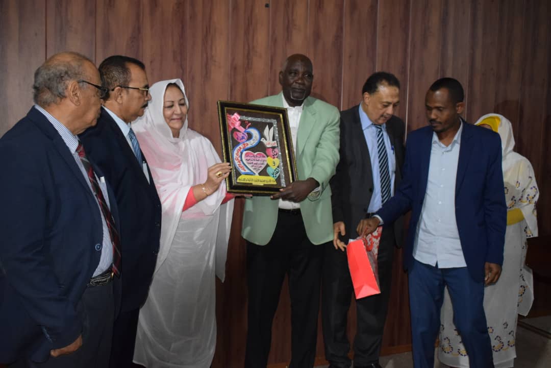 وزراة العدل تكرم عدد من قياداتها بالمعاش