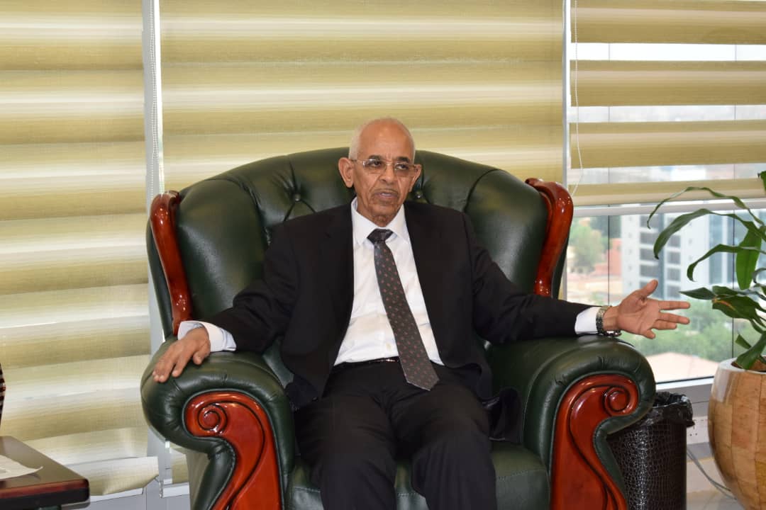 د.سالم يتسلم مهامه رسميا وزيرا للعدل