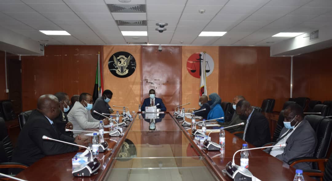 اجتماع وزير العدل مع وفد حركة جيش تحرير السودان - قيادة الاستاذ اركو مناوي