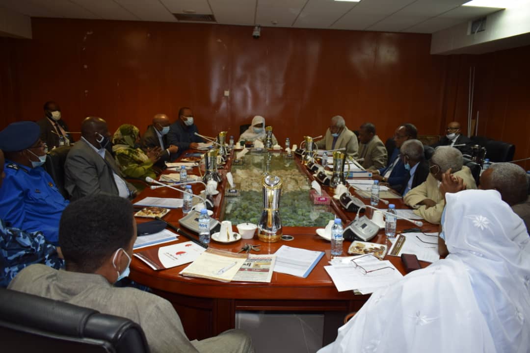 اللجنة الوطنية لمكافحة غسل الأموال وتمويل الإرهاب تبدأ عملية مسح شامل للأنظمة التقنية 