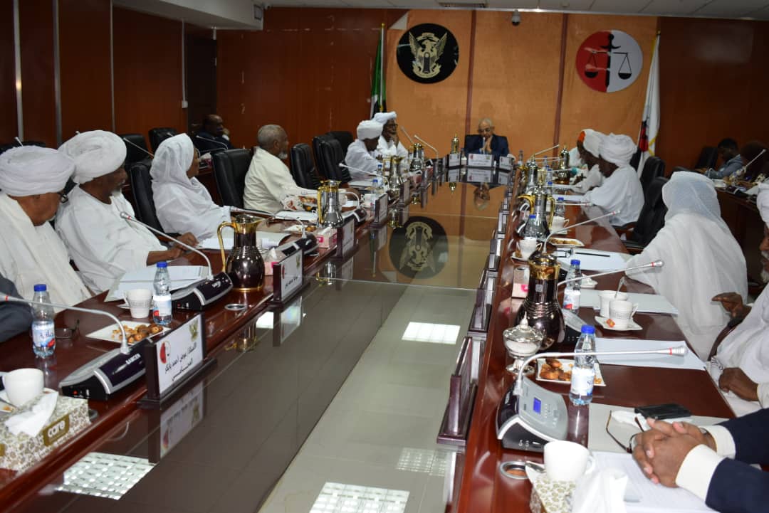 وزير العدل يتسلم مشروع قانون الاحوال الشخصية (تعديل) 2019 